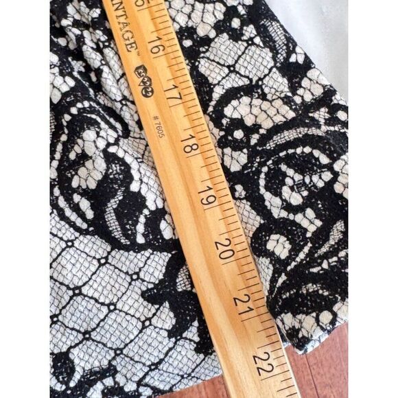 Anthropologie Postmark Black Lace Print Peplum Top Sz XS Romantic, Flirty EUC - Picture 7 of 10